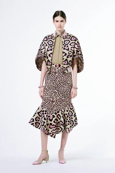 Look 3